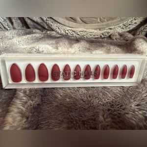 Static Nails Reusable Press-On Manicure. Burgundy. Almond shaped. New in box
